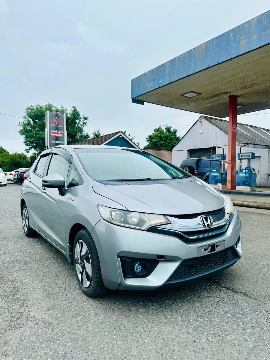 HONDA FIT 2013 1.5L GP5 AUTOMATIC PETROL HYBRID - Image 4