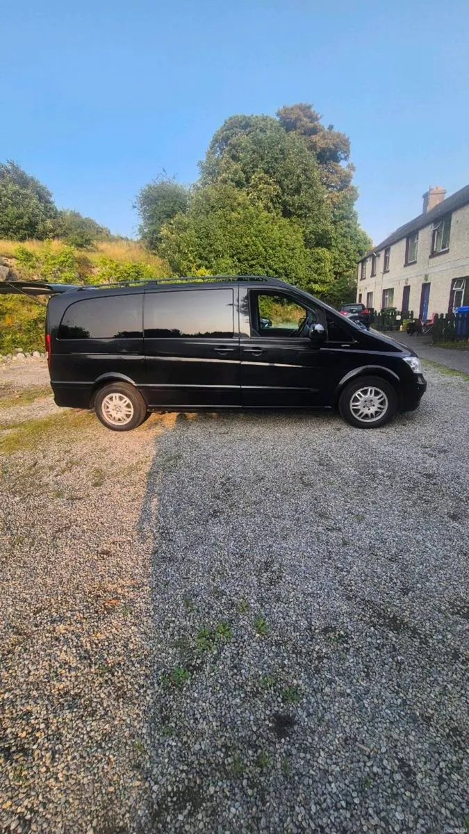 Mercedes Viano, Automatic - Image 3