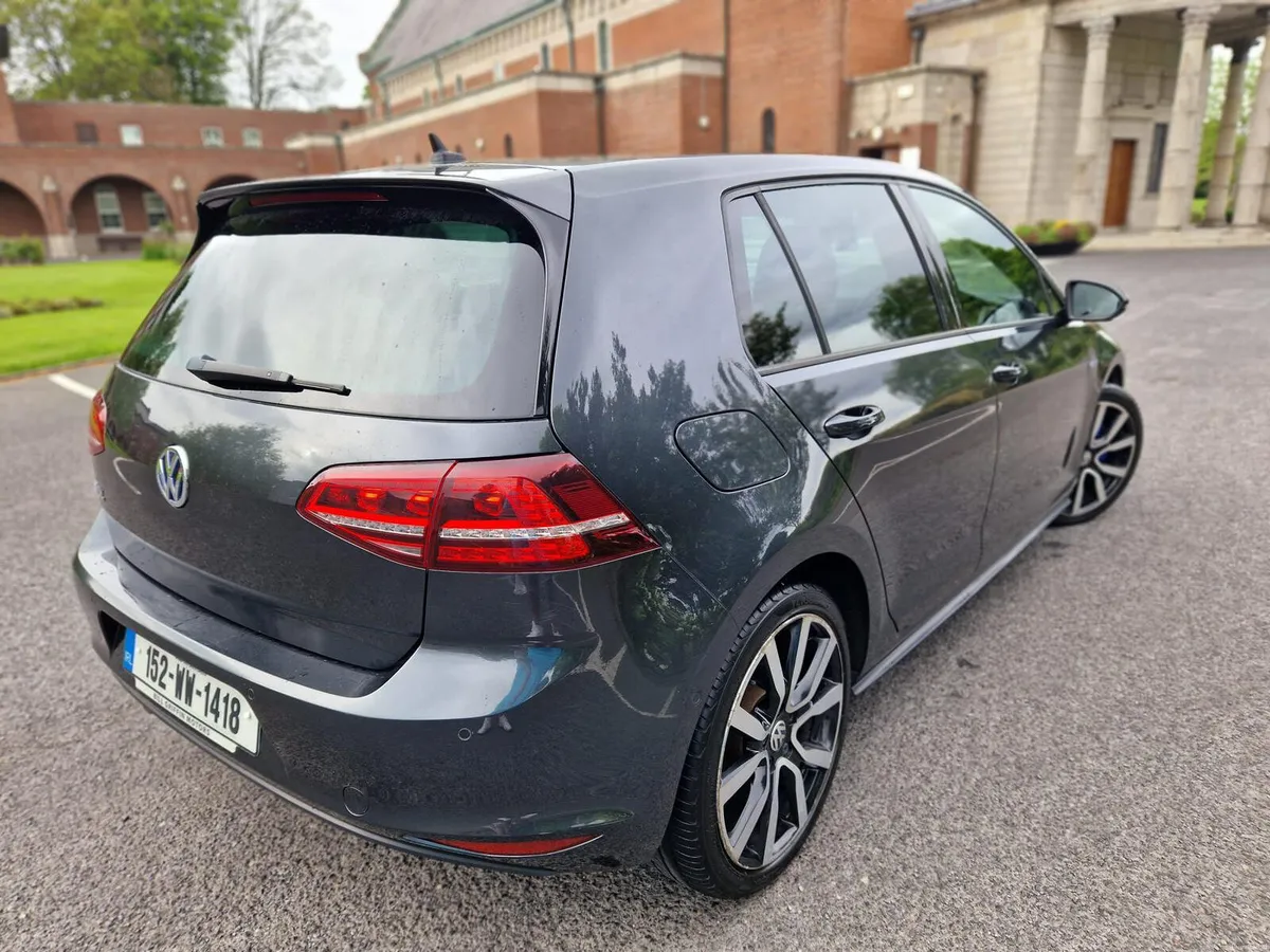 Volkswagen Golf 2015 1.4L Petrol Plug In Hybrid - Image 6