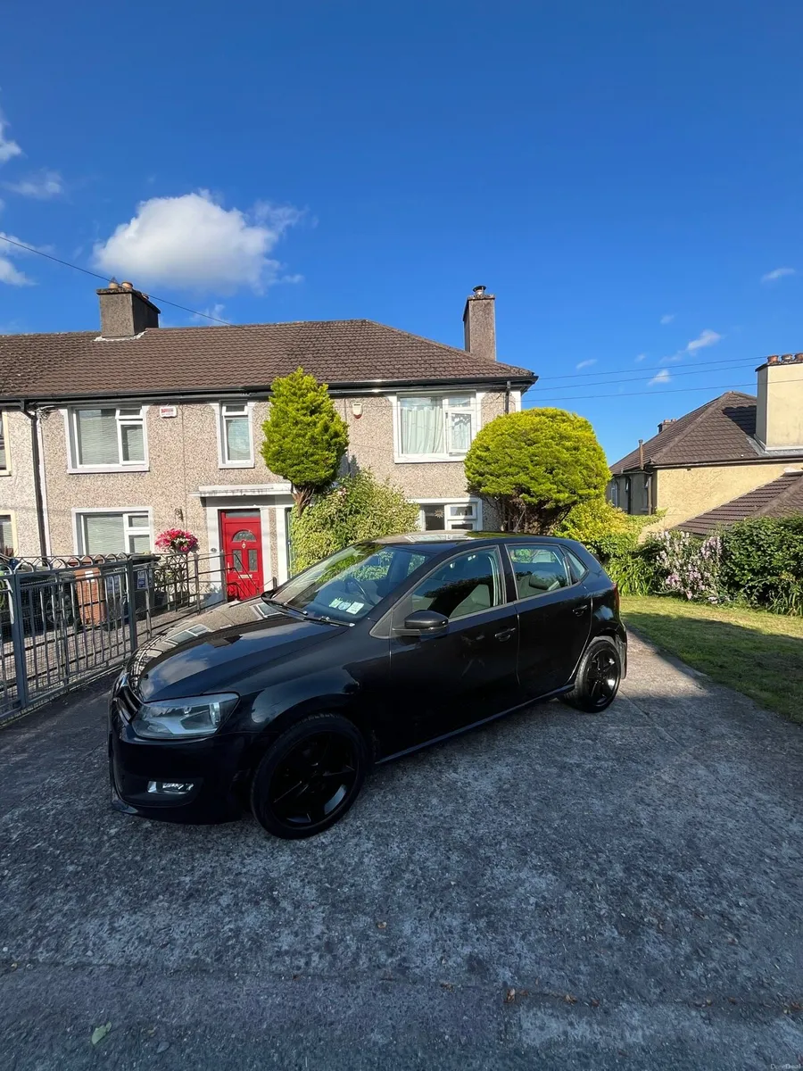 Volkswagen Polo with Apple CarPlay - Image 4