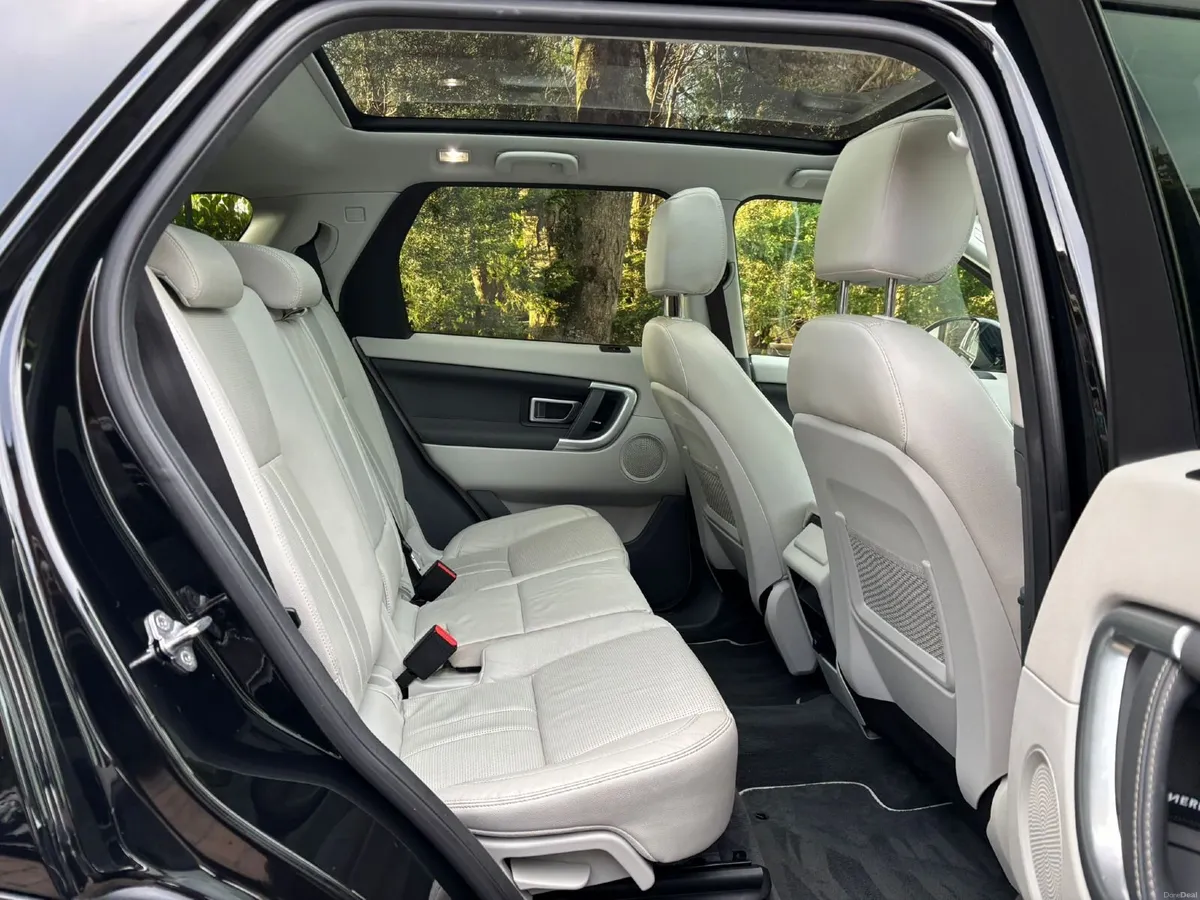 2018 Discovery Sport HSE Black 7 Seater NCT06/2028 - Image 4