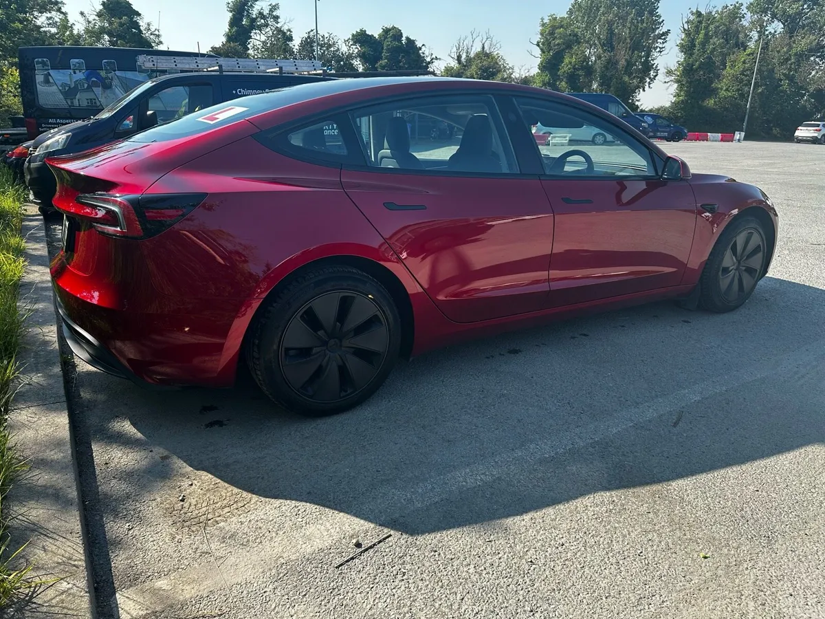 Tesla Model 3 Highland RWD | Ultra Red | 13,000km - Image 4