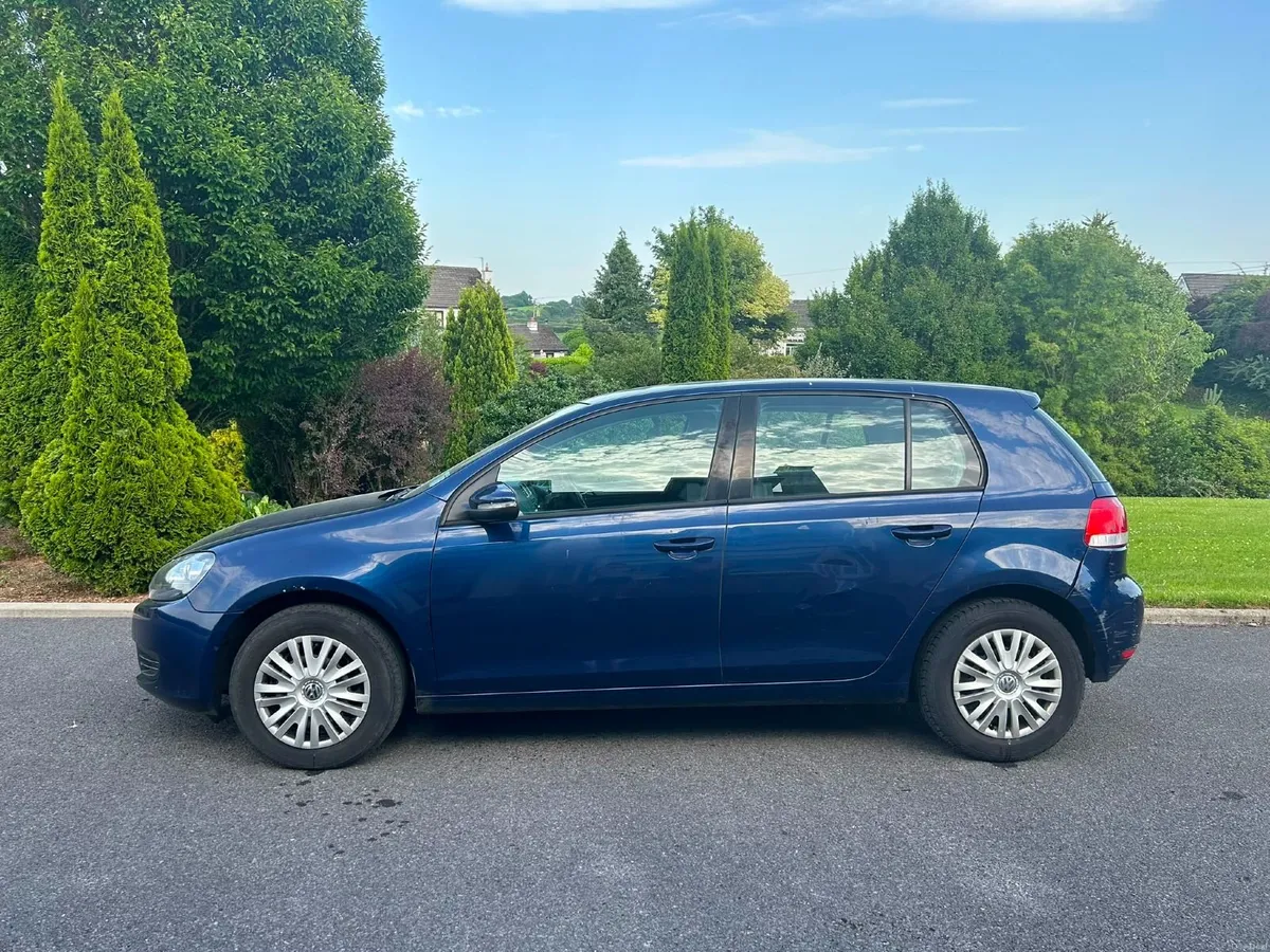 Volkswagen Golf 2010 1.6TDi - Image 2