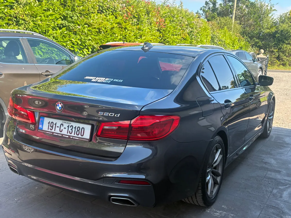 BMW 5-Series 2019 - Image 6