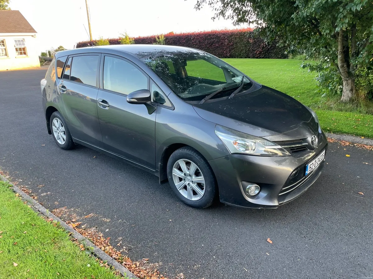 Toyota Verso - 7 Seater - Image 1