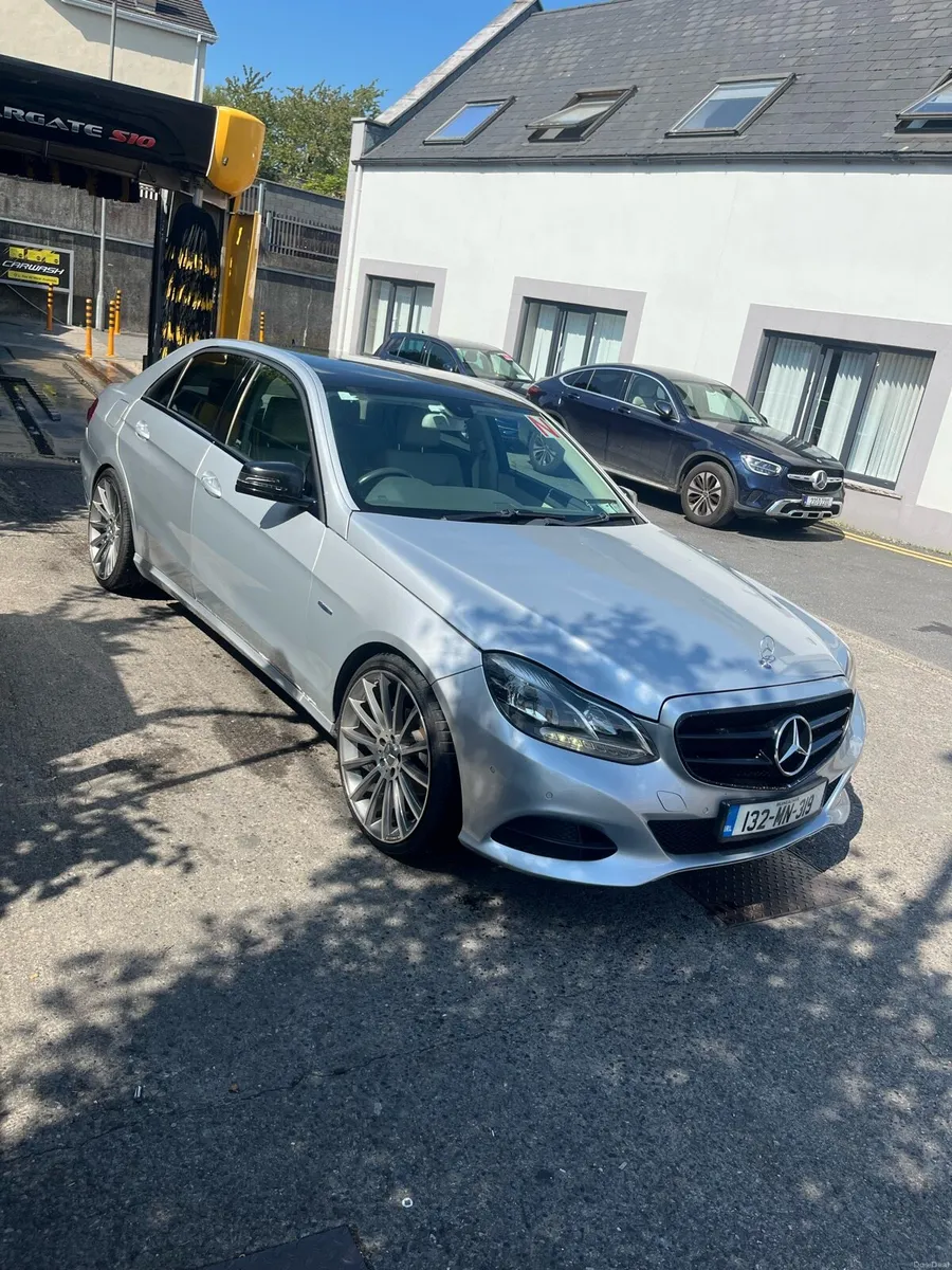 Mercedes E220-AMG - Image 3