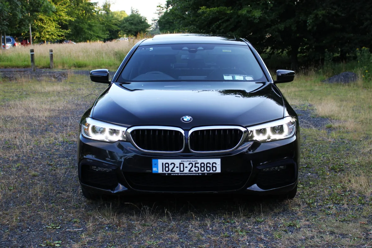 BMW 530E M-SPORT+/F.S.H./1 OWNER/BLACK EDITION - Image 1