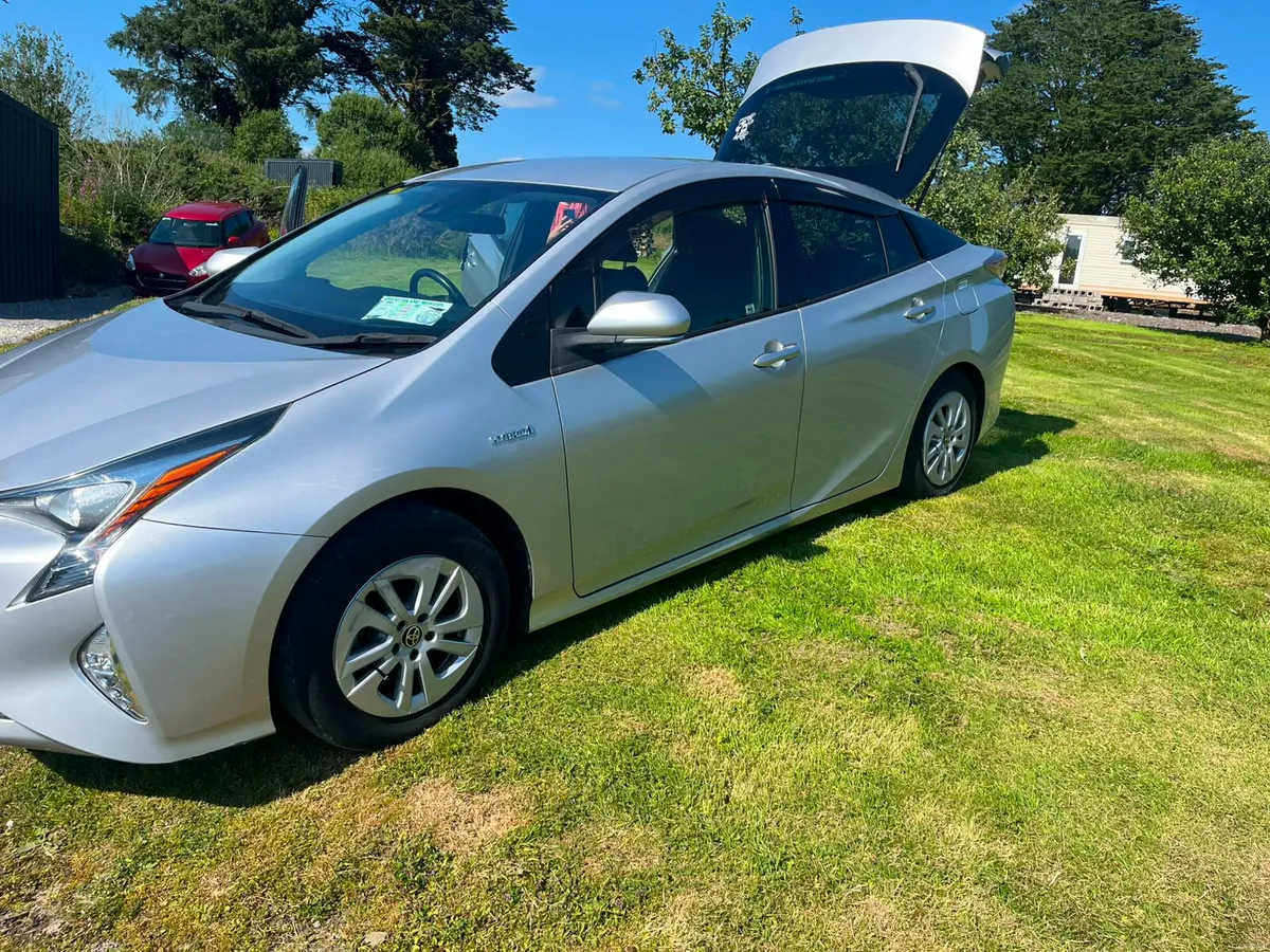Toyota Prius 2018 - Image 3