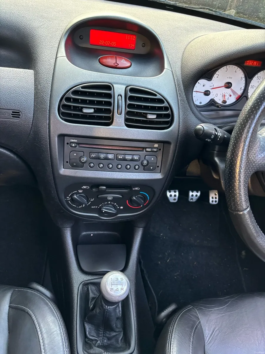Peugeot 206 cc “Only 32k miles ever” NCT 27 €4250 - Image 5