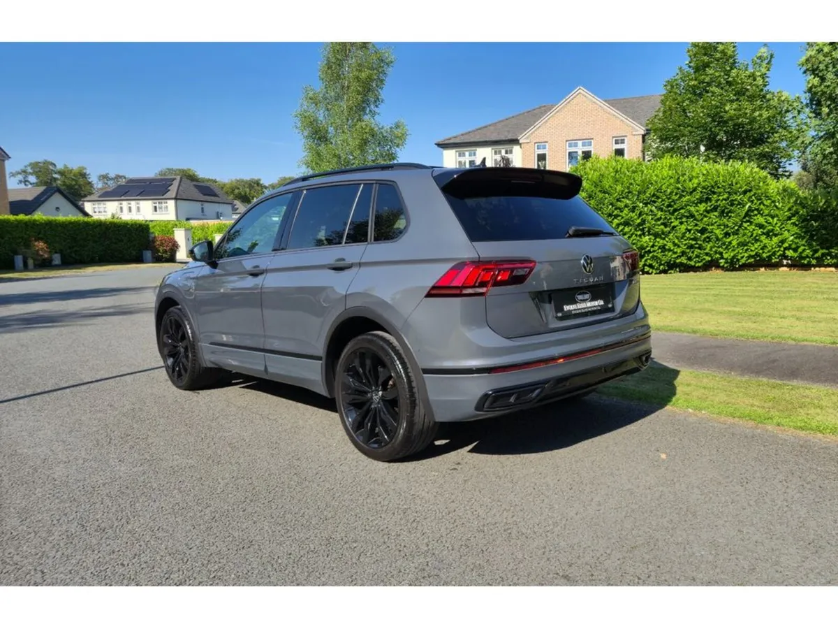 Volkswagen Tiguan BLACK EDITION TSI DSG - Image 4