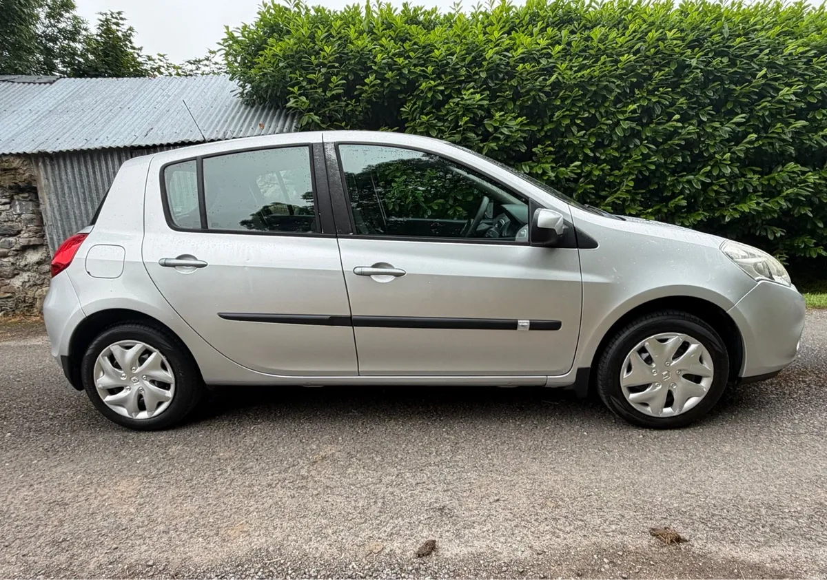 Renault Clio 1.1 NCT 02/2027 - Image 2