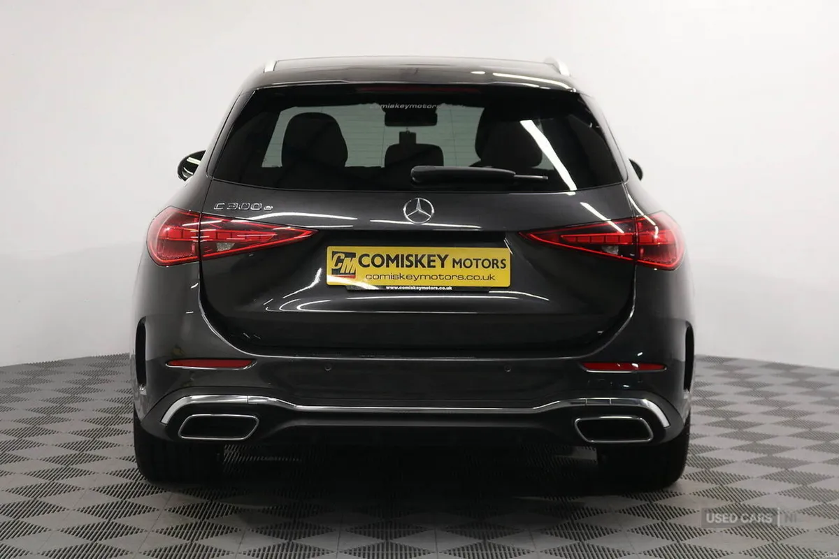 Mercedes-Benz C-Class C300e AMG Line - Image 5