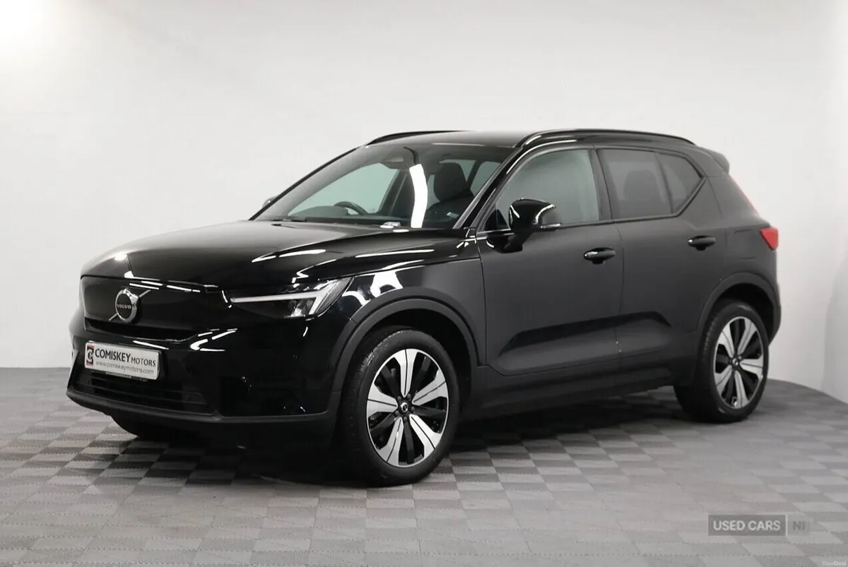 Volvo XC40 Plus - Image 3