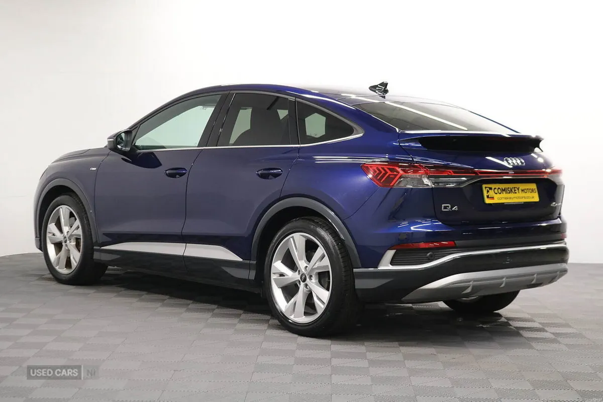 Audi Q4 e-tron S line - Image 4
