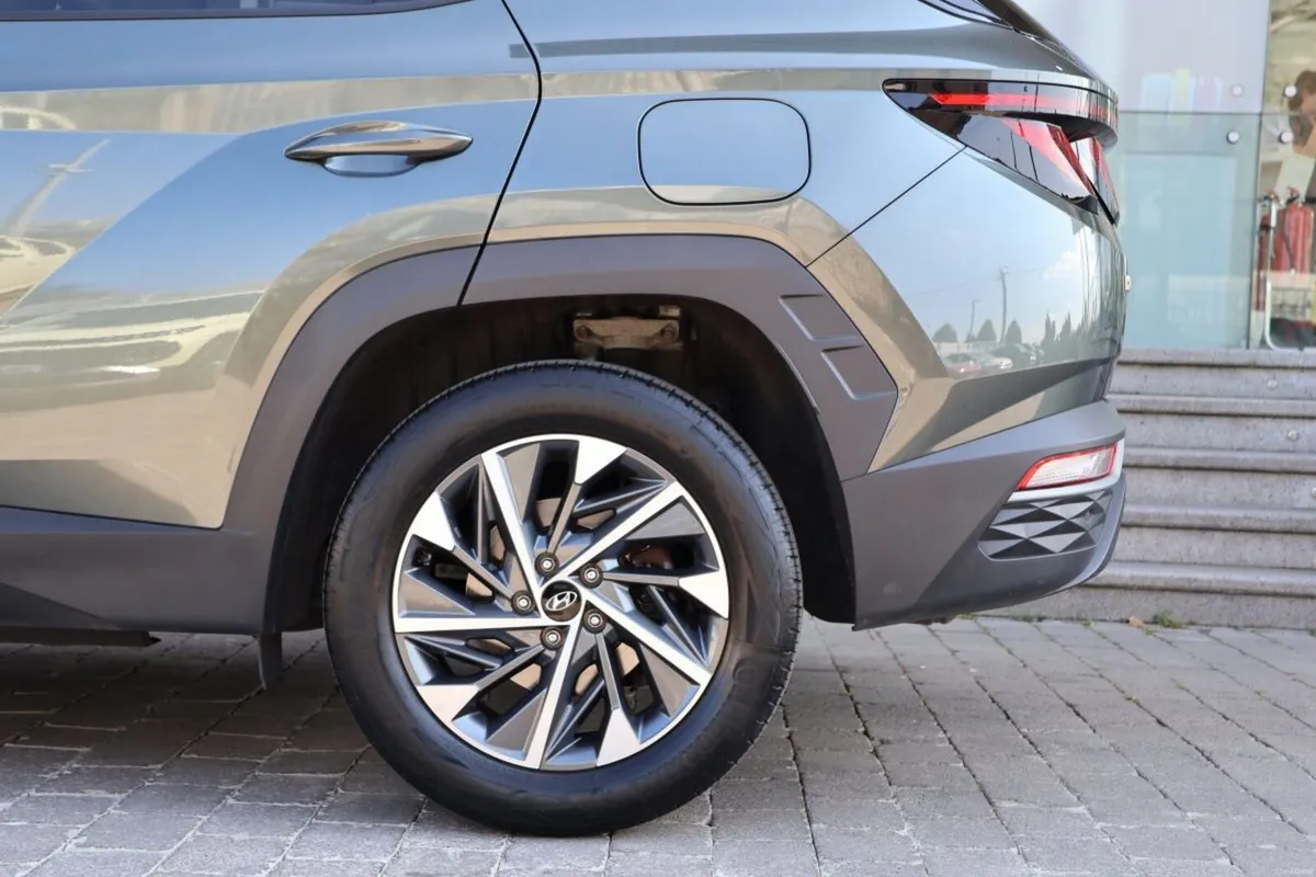Hyundai Tucson 2WD Executive -  Special APR 4.99% - Image 4