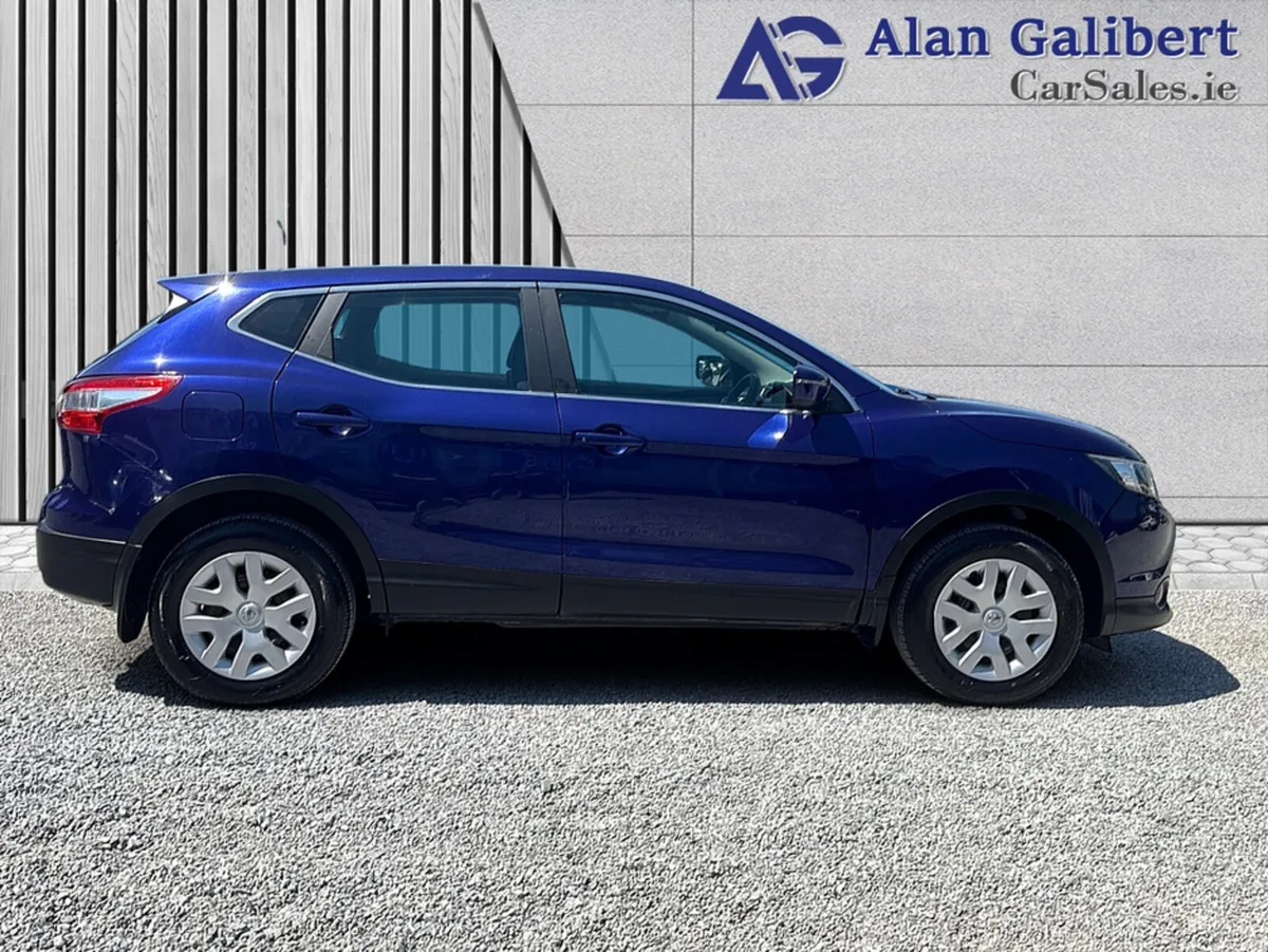 Nissan Qashqai 1.2 Petrol XE - Image 3