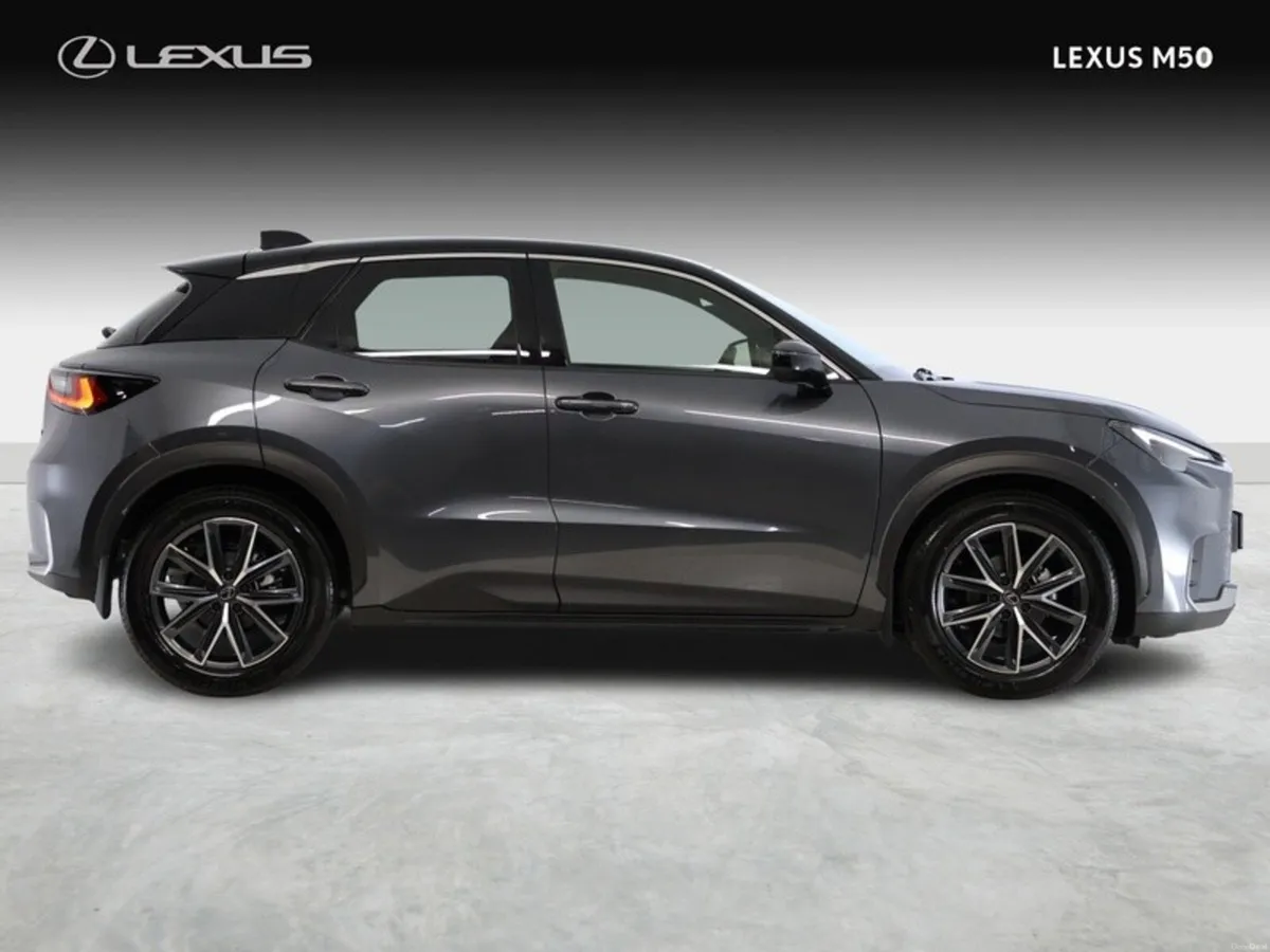 Lexus LBX Emotion - Image 3