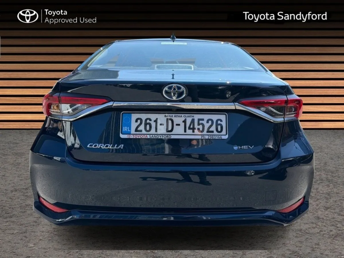 Toyota Corolla HYBRID LUNA AUTO SALOON // TOYOTA S - Image 4