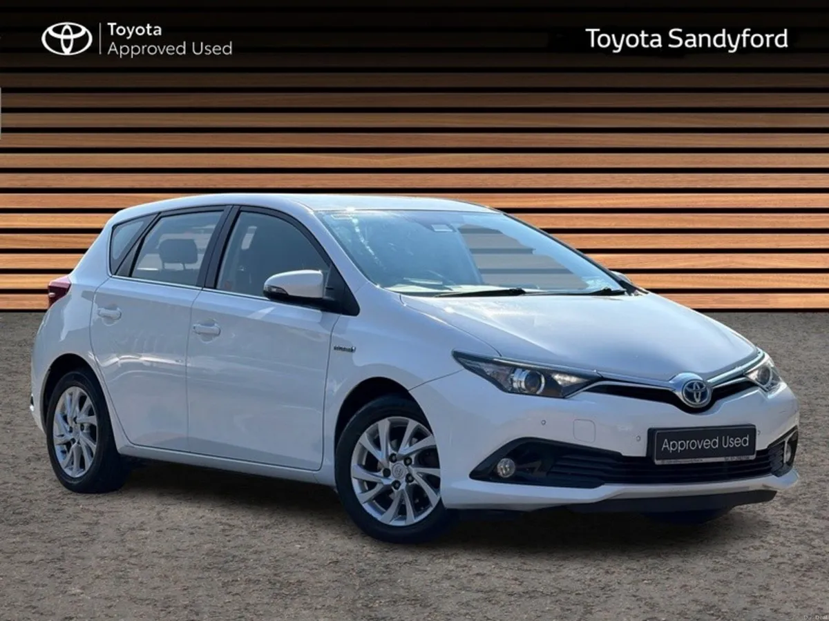 Toyota Auris HYBRID BUSINESS AUTO // SAT-NAV // RE - Image 1
