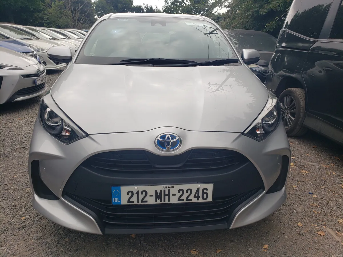 Toyota Yaris 2021 - Image 2