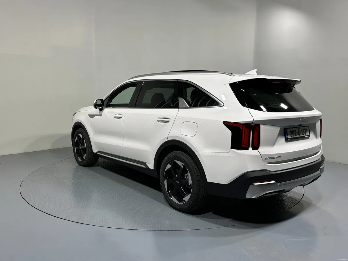 Kia Sorento Plug In Hybrid 7 Seater 4x4 262 - Image 5