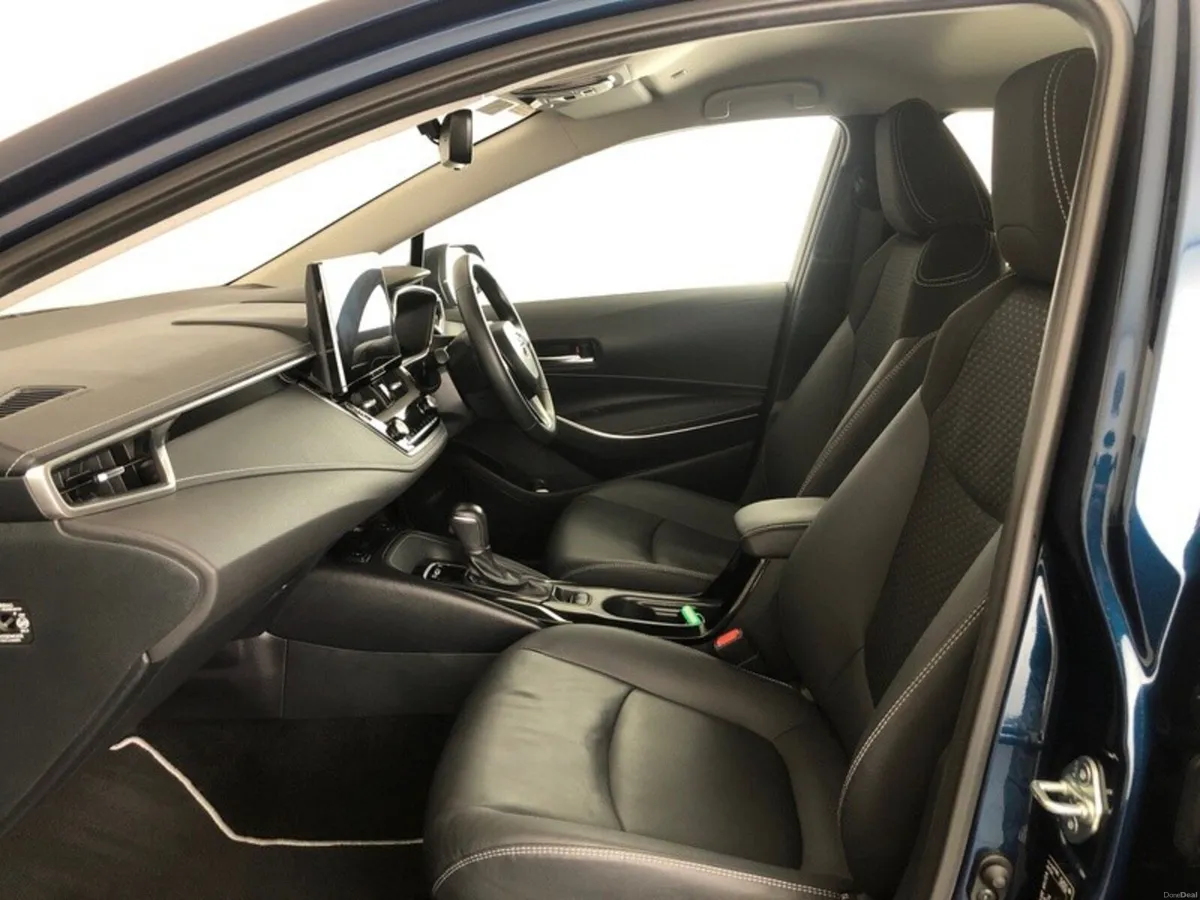 Toyota Corolla COROLLA SOL SALOON - Image 6