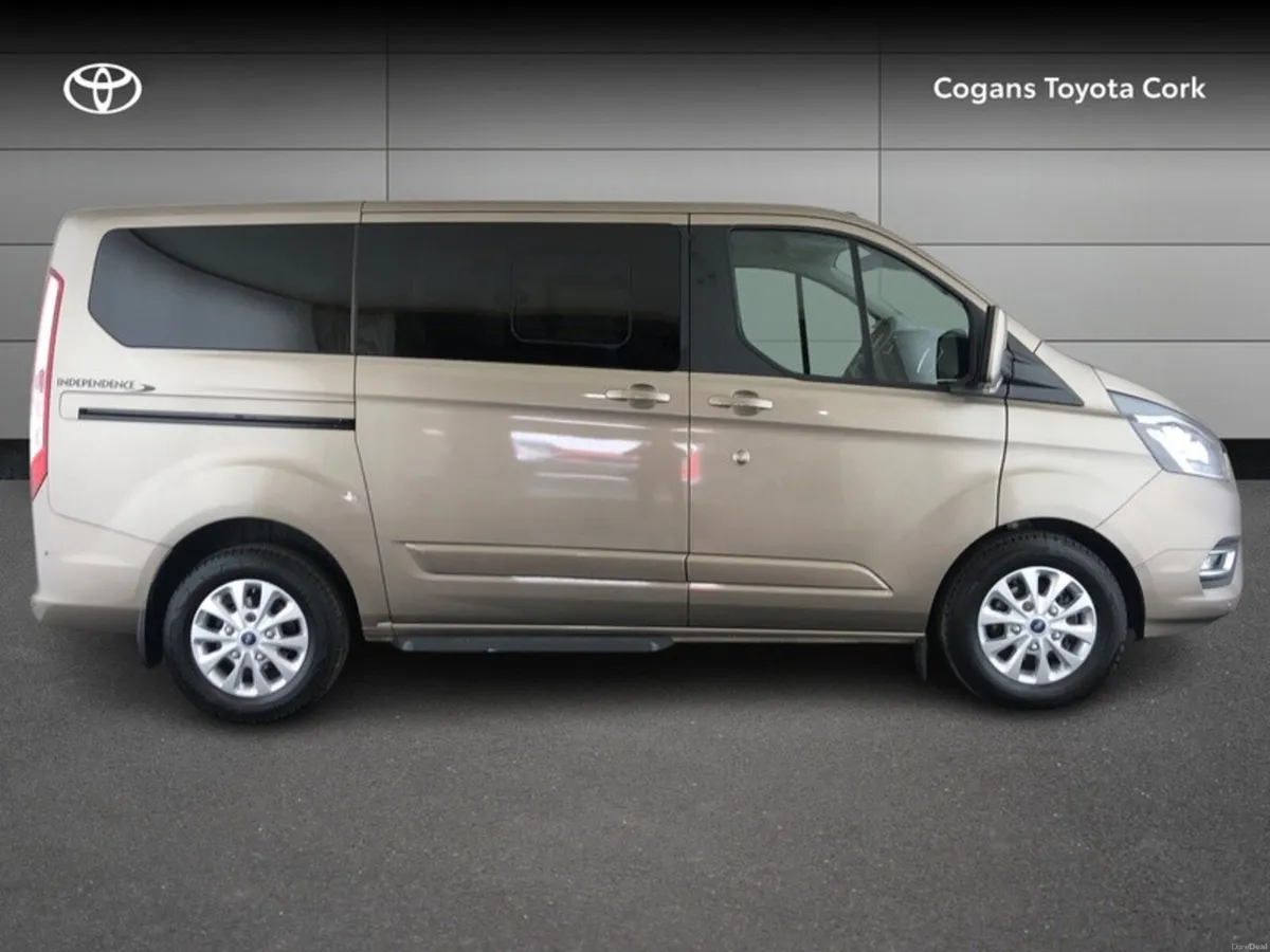 Ford Tourneo Custom 320 Titanium - Image 3