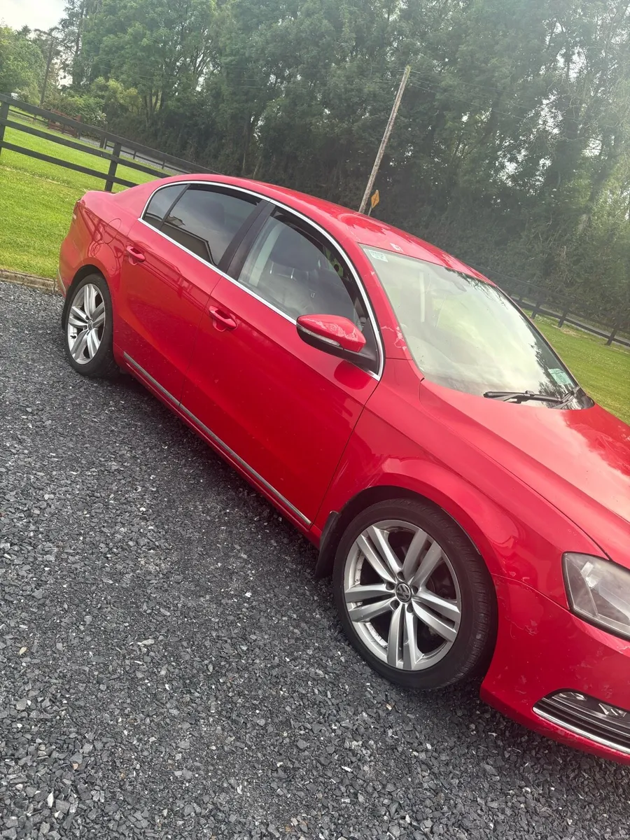2011 1.6L Highline Passat - Image 2