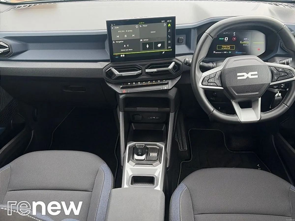 Dacia Duster HEV EXPRESSION 1.6 140 BHP AUTO 5DR * - Image 2