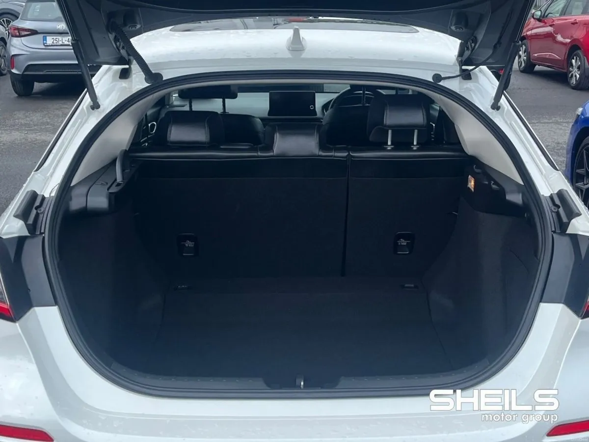 Honda Civic 2.0 i-MMD Hybrid Advance - Image 6