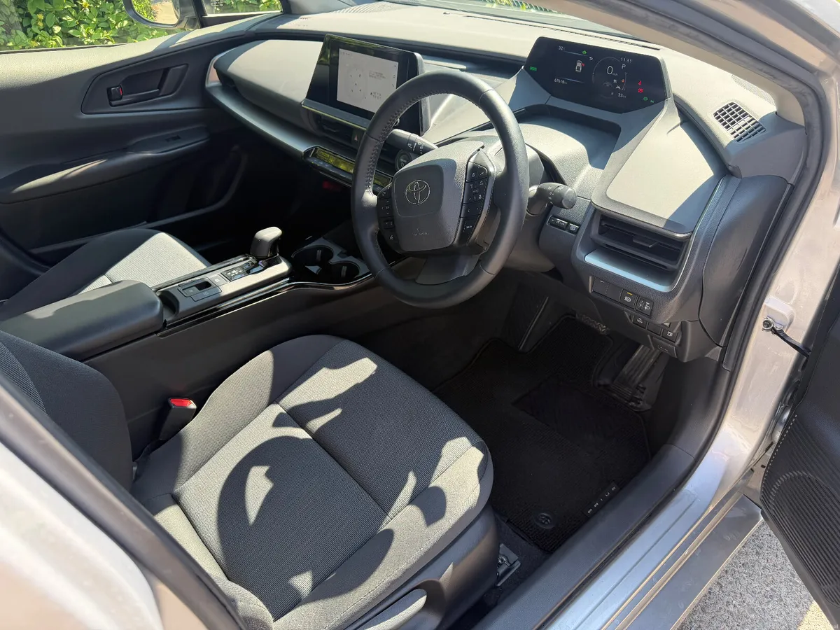 Toyota Prius Self Charge Hybrid| Finance available - Image 6