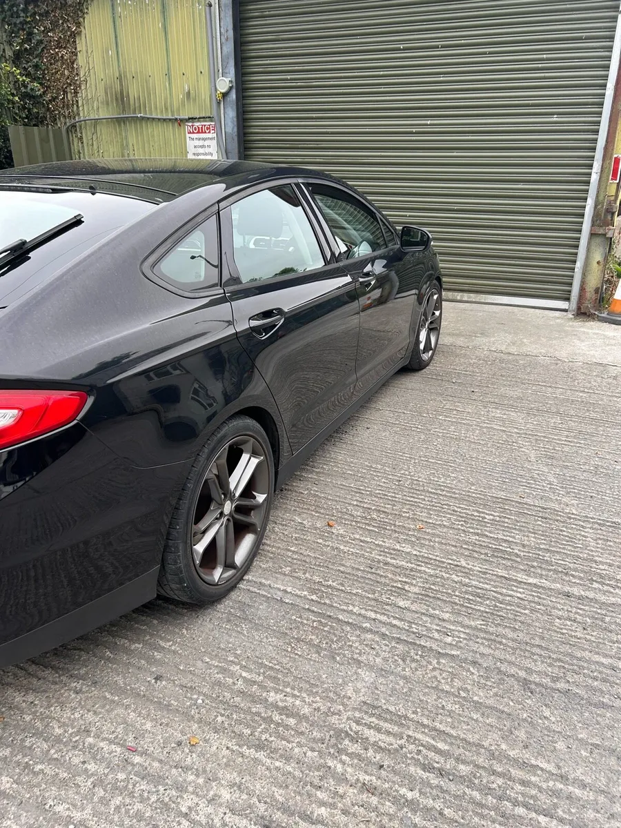 Car - Image 5