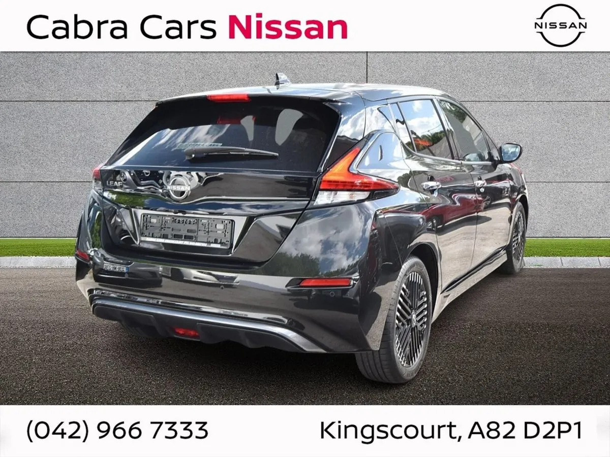 Nissan Leaf 40kWh Tekna Top Spec - Image 2