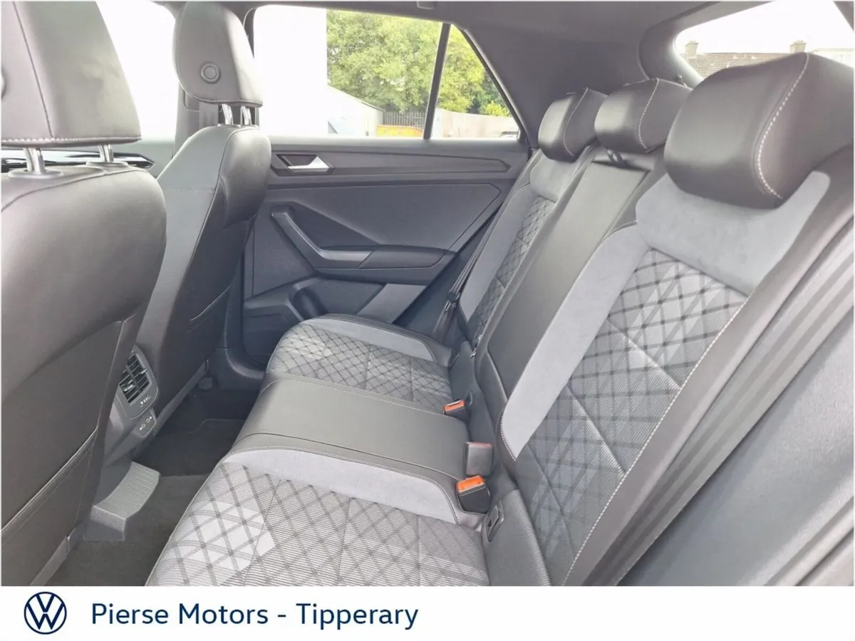 Volkswagen T-Roc 1.0 TSI 110HP R-Line - Image 6
