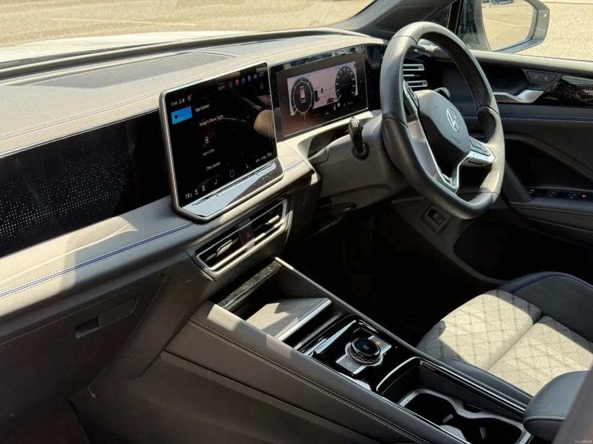 Volkswagen Tiguan 2.0TDI 150HP R Line Sunroof DSG - Image 5