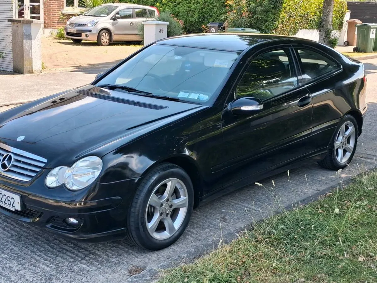 Mercedes-Benz  c 180 - Image 2