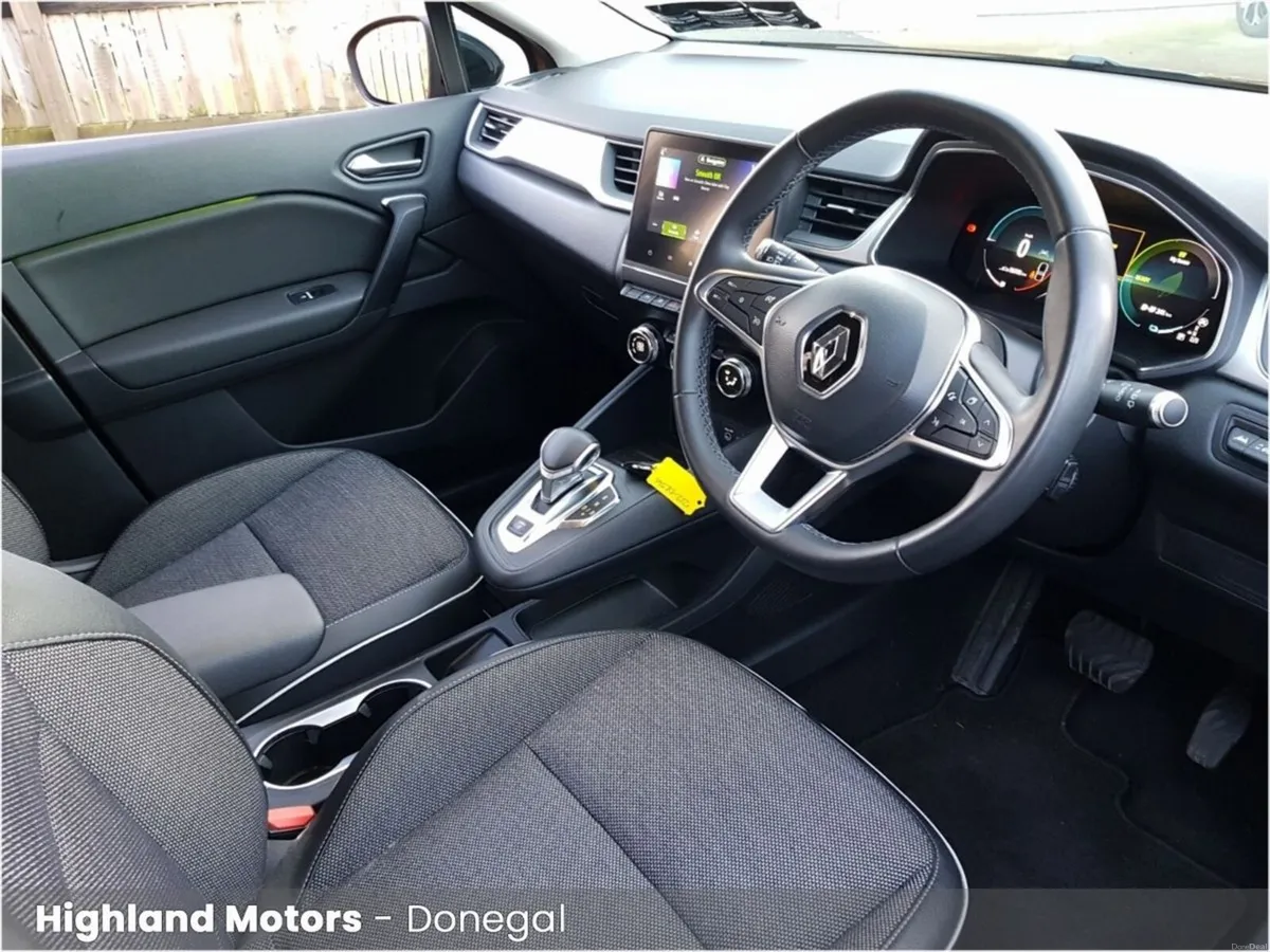 Renault Captur E-TECH Plug-in 160 Auto S-Edition - Image 6