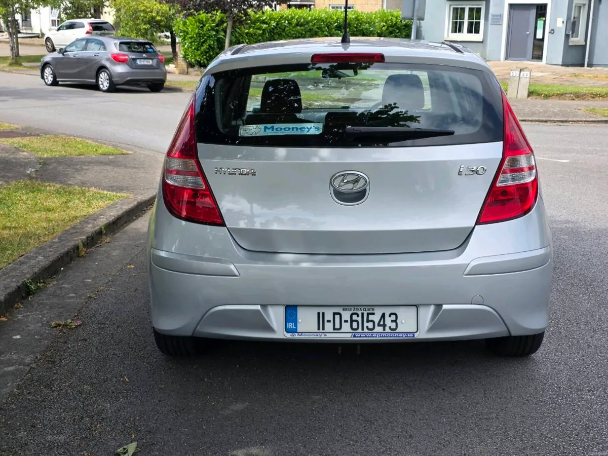 11 Hyundai i30 1.4 A/C New NCT Only 67000kms - Image 4