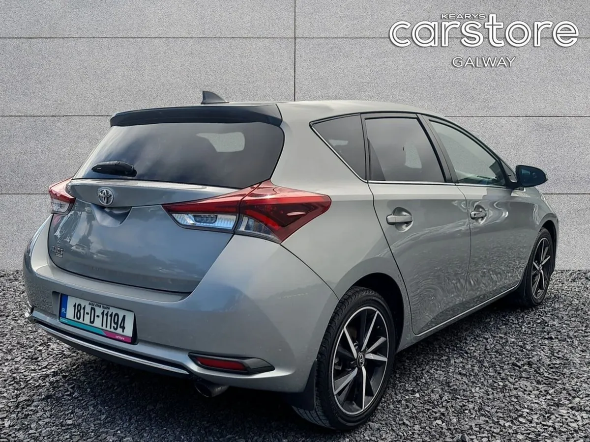 Toyota Auris 1.2 D4-T 5Dr Luna Sport - Image 3