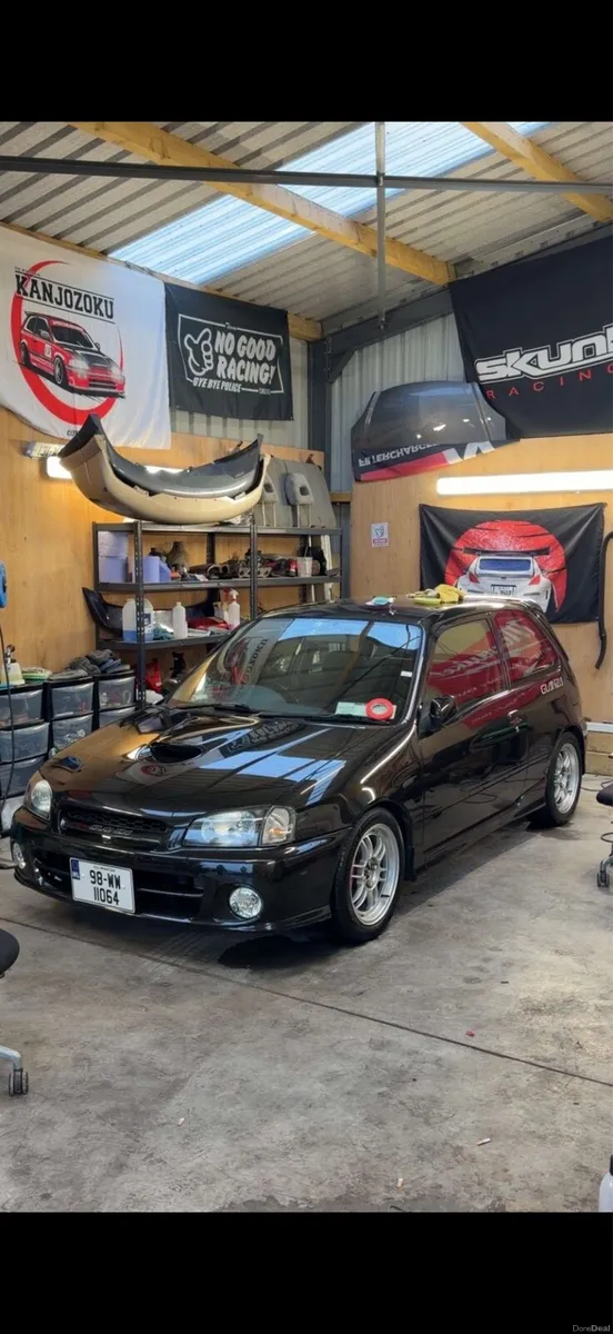 1998 Glanza V - Image 1