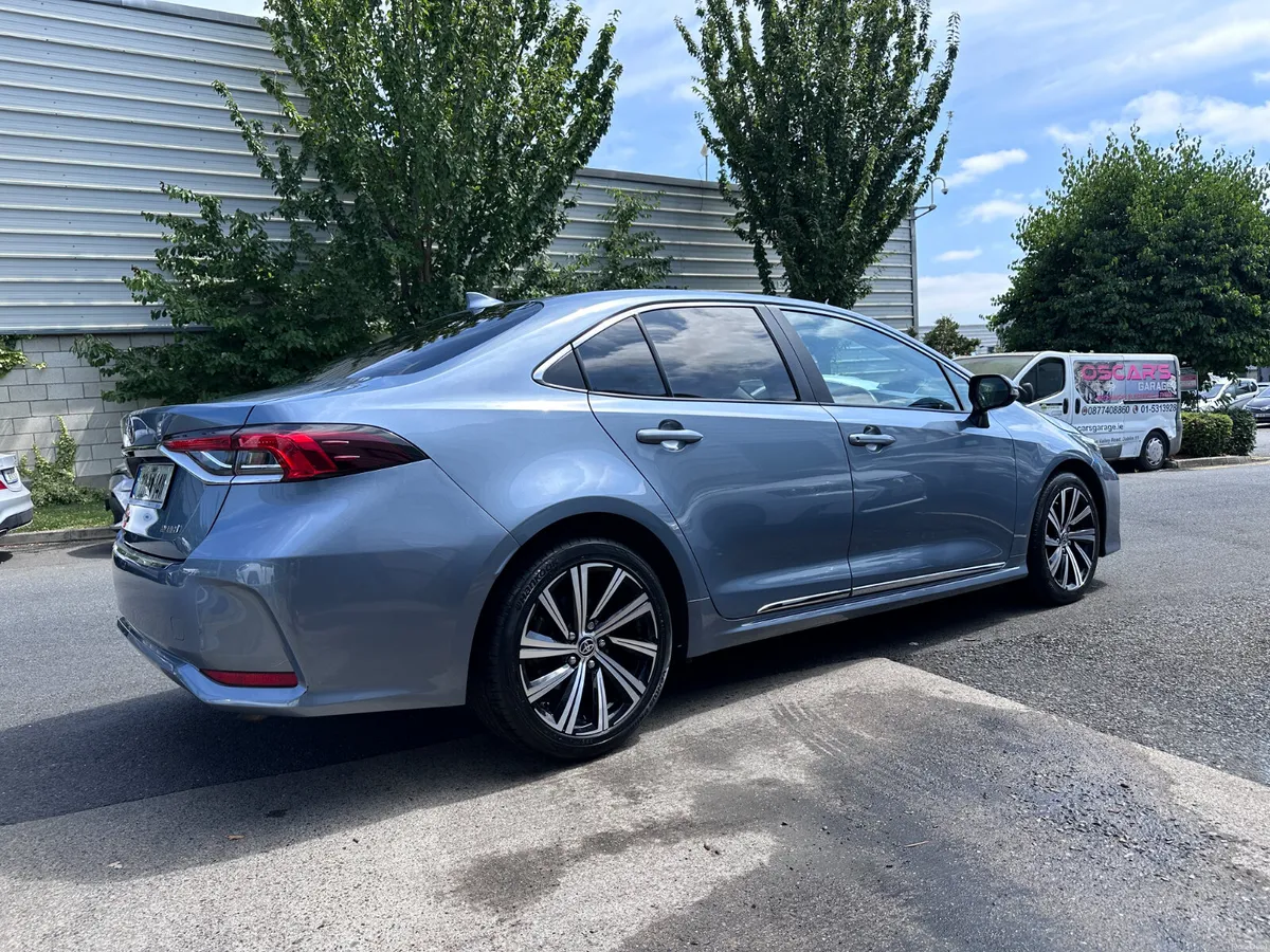 Toyota Corolla 1.8 Hybrid Luna Sport, 2022 - Image 5