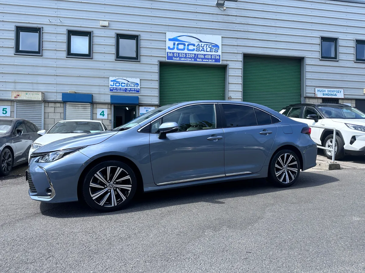Toyota Corolla 1.8 Hybrid Luna Sport, 2022 - Image 1