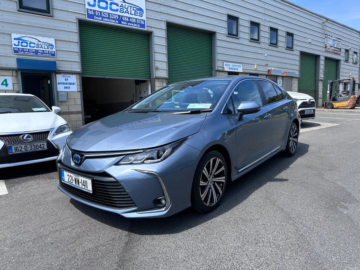 Toyota Corolla 1.8 Hybrid Luna Sport, 2022 - Image 2