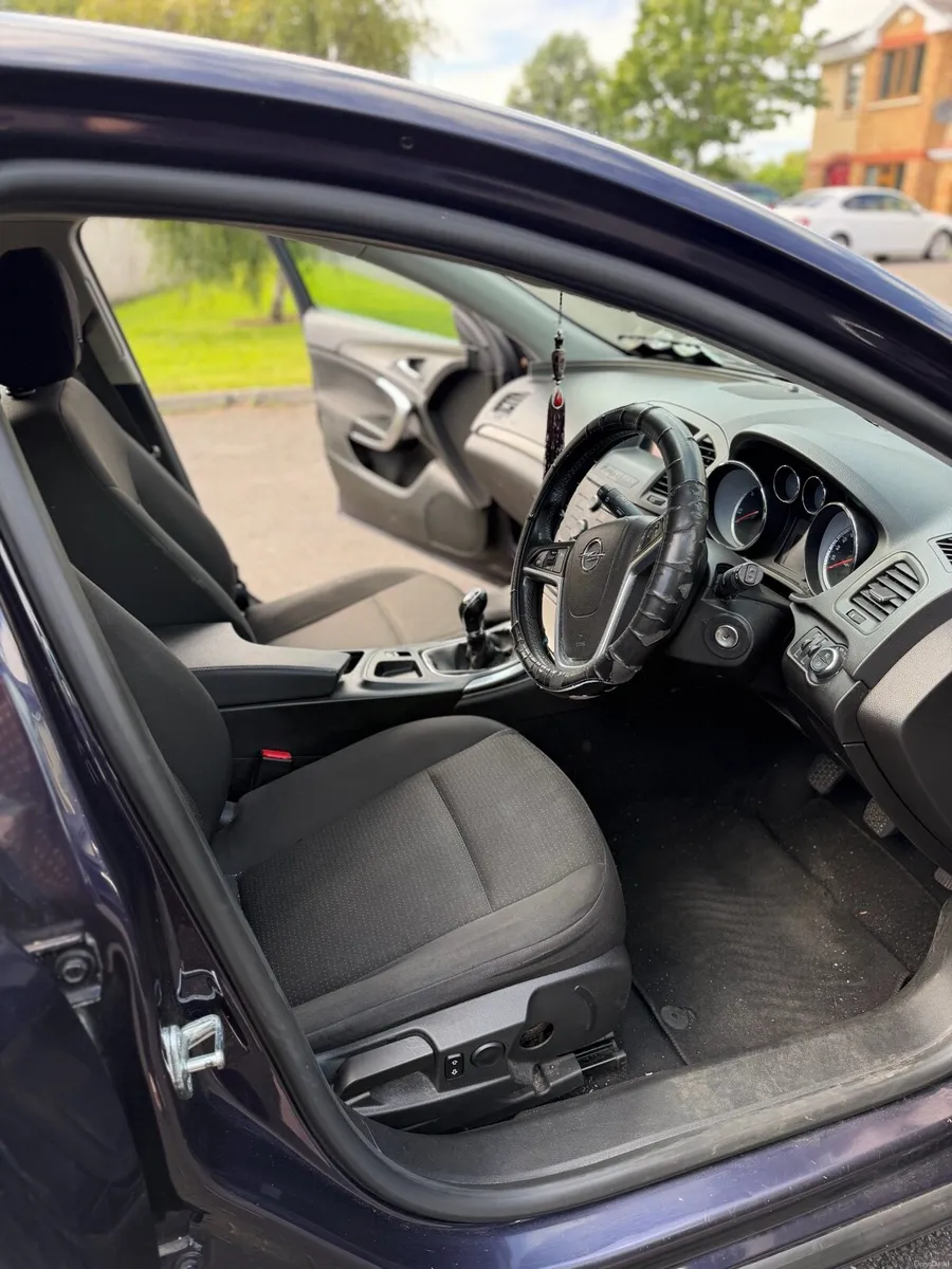 Opel Insignia 2012 Diesel - Image 6
