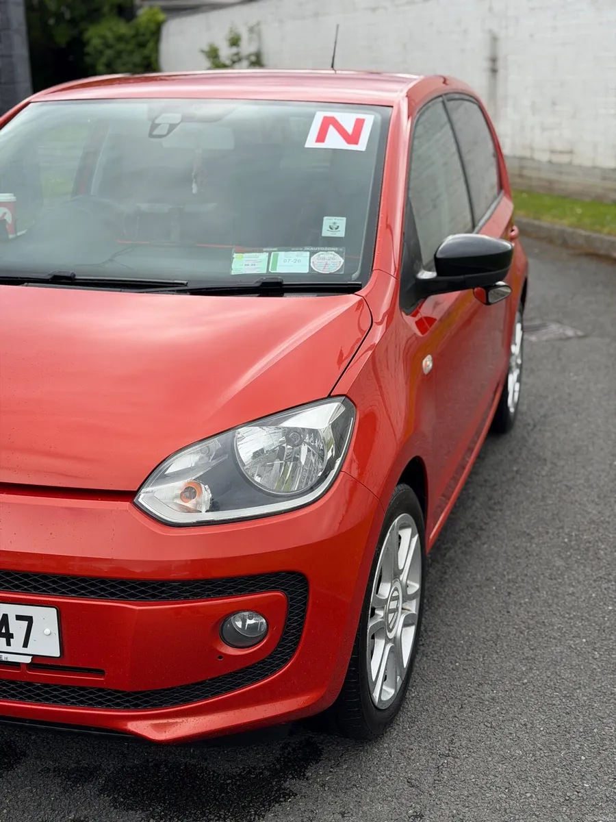 Volkswagen up! 2014 automatic - Image 3