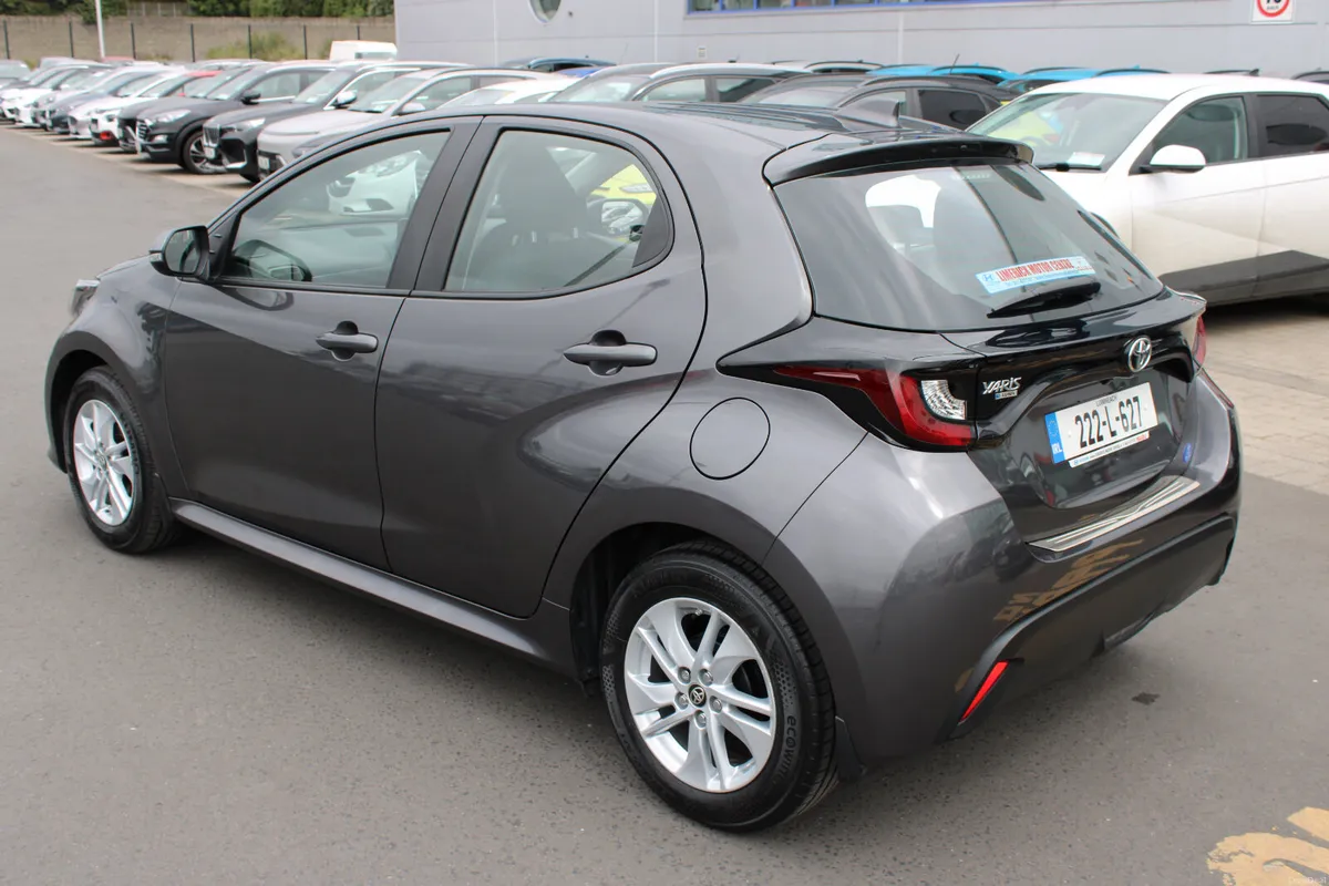 Toyota Yaris 2022 - Image 3