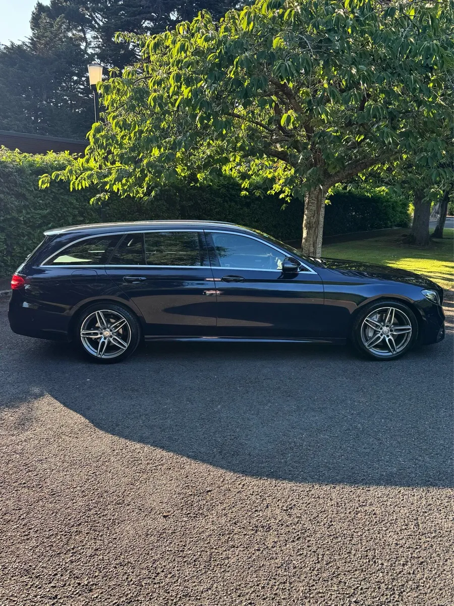 Mercedes E220D E-Class AMG Line - Image 5
