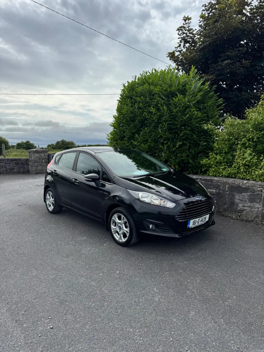 Ford Fiesta 2016 . 1.2 PETROL - Image 1