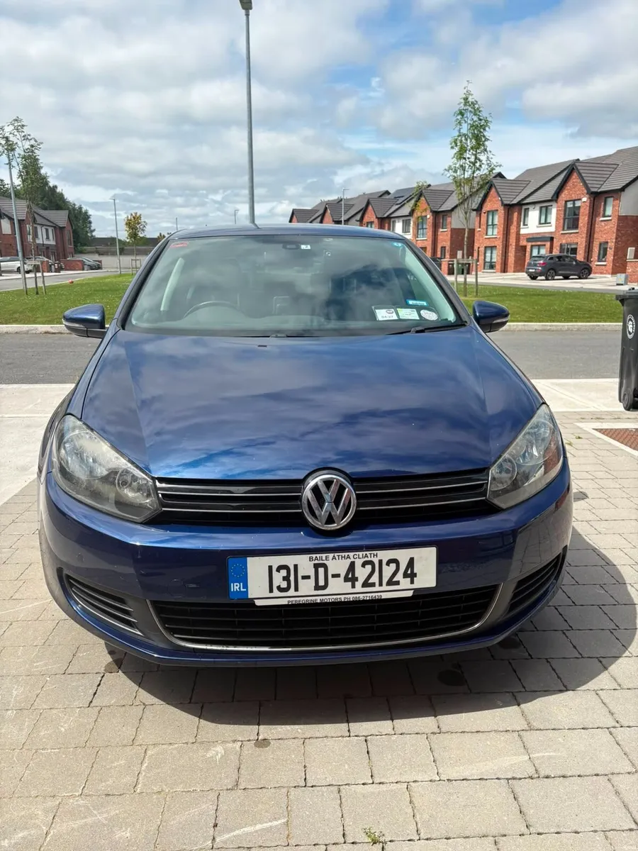 Volkswagen Golf 2013 automatic blue motion 1.2l TS - Image 1