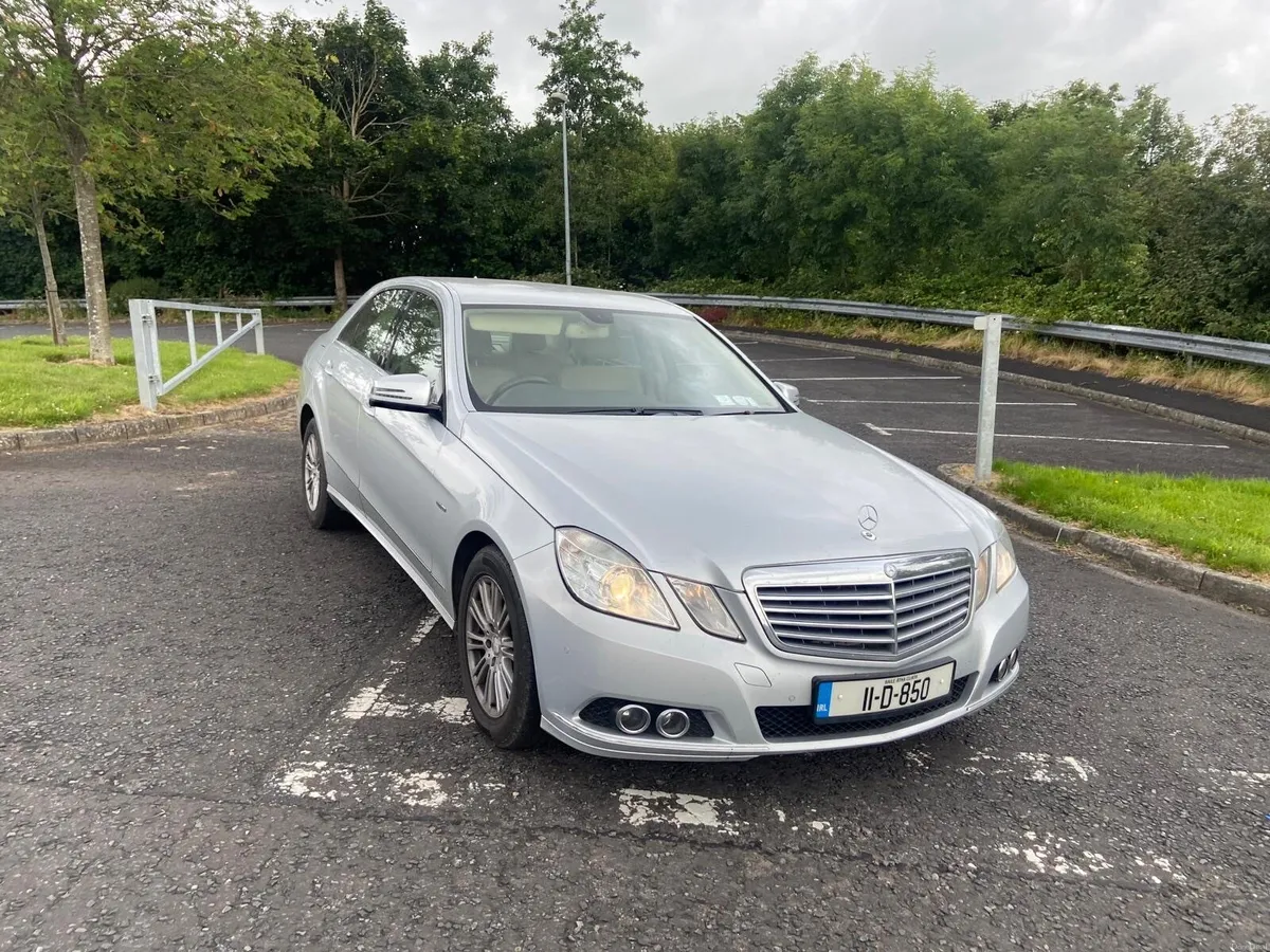 Mercedes-Benz E-Class 2011 - Image 1